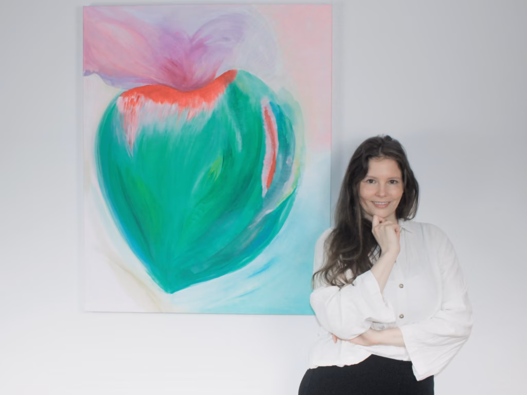 Künstlerin Sarah Hüttscher arbeitet mit neuroästhetischen Prinzipien in ihrer abstrakten Kunst.